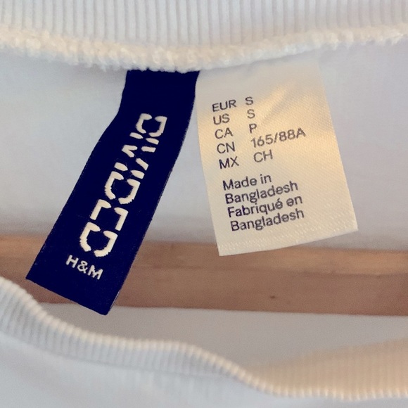 H&M White with Navy/Red Stripe Crop Top Long Sleeve Top Tie Front “1996” Logo - Picture 2 of 3